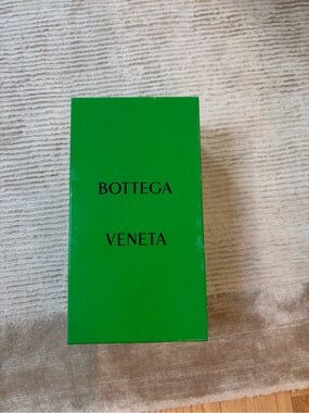Bottega Veneta cushion flat latex in Merlot size 40